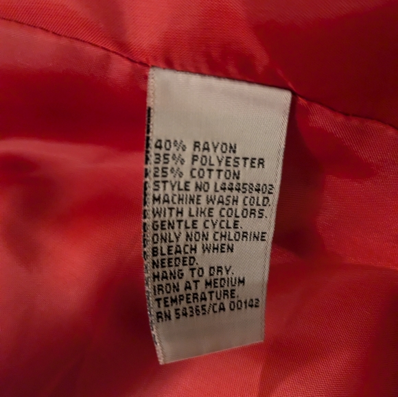 Ladies Red Jacket, 20W - Picture 8 of 8